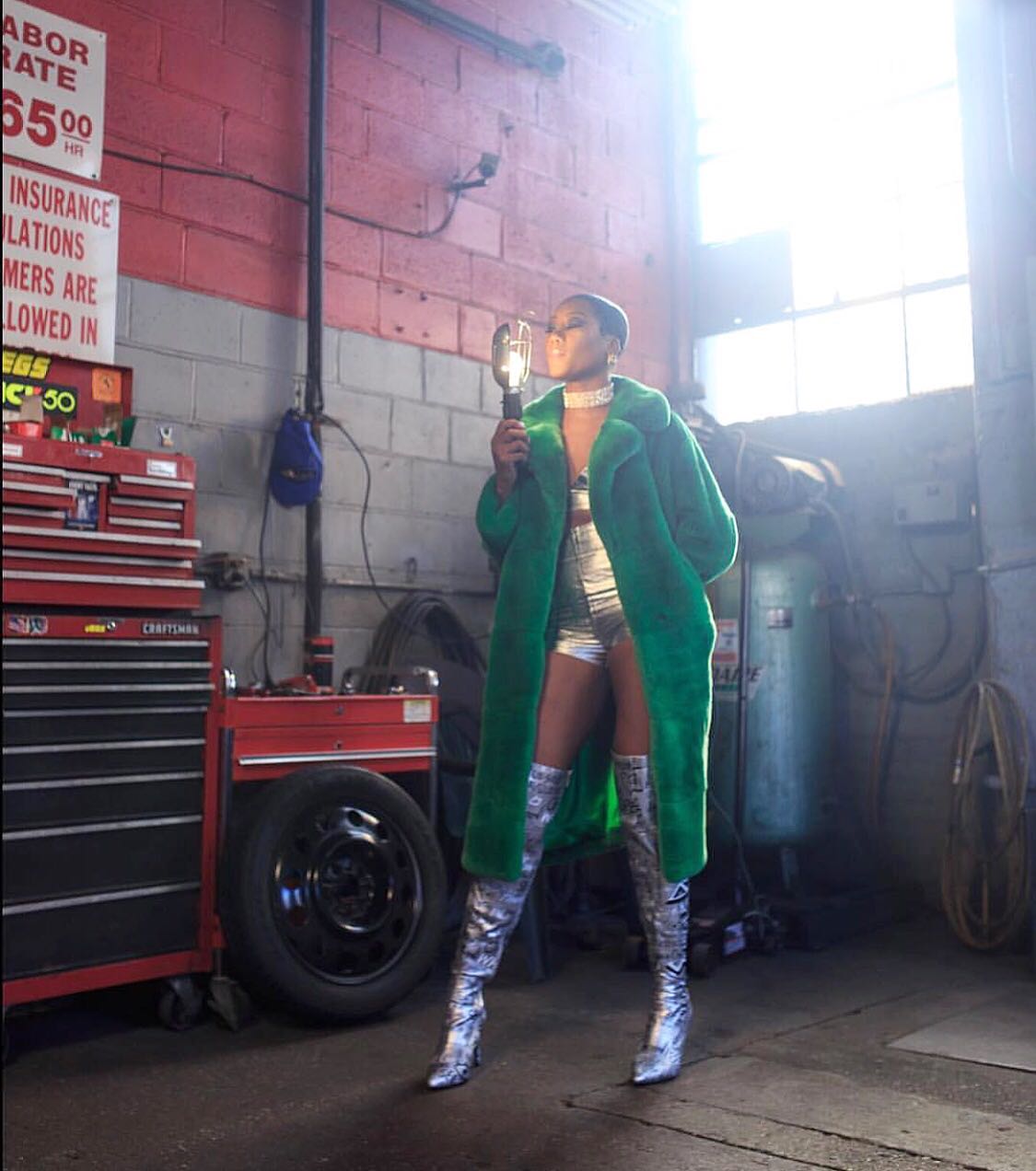 Blood and Honey - Priscilla Renea in Blood&Honey fur coat in her video premiere "gentle hands/heavenly" Blood and Honey - Priscilla Renea in Blood&Honey fur coat in her video premiere "gentle hands/heavenly"