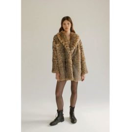 Single breasted lynx fur coat